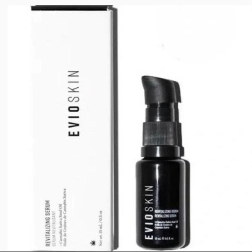 EvioSkin
Revitalizing Serum